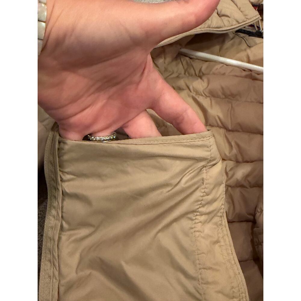 Tommy Hilfiger Lightweight Hooded Puffer Jacket Beige Tan Hood Striped Trim S - Picture 14 of 14